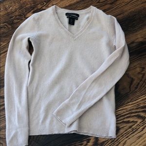 TAHARI light pink chashmere sweater